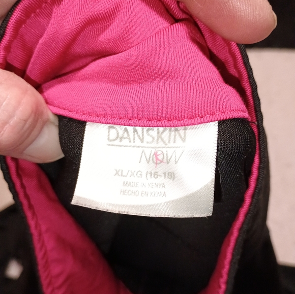 Danskin Now Long Sleeve XL  1/4 zip. - Picture 5 of 5